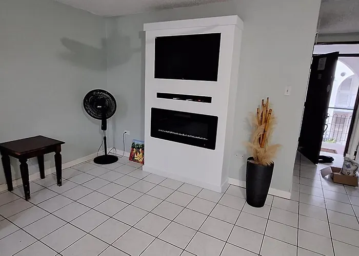 1 Bedroom 23 *